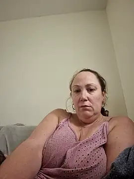 Snapshot of Wisie_Cutie chatting on 03.16.25 Wisie Cutie online show from 03.16.25