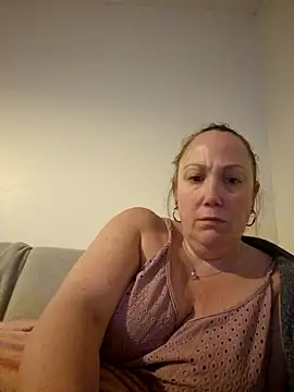 Snapshot of Wisie_Cutie chatting on 03.16.25 Wisie Cutie online show from 03.16.25