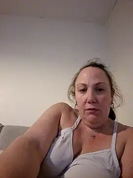 Snapshot of Wisie_Cutie chatting on 03.18.25 Wisie Cutie online show from 03.18.25