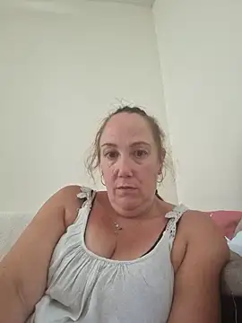 Snapshot of Wisie_Cutie chatting on 09.09.25 Wisie Cutie online show from 09.09.25