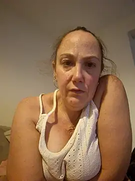 Snapshot of Wisie_Cutie chatting on 11.06.25 Wisie Cutie online show from 11.06.25