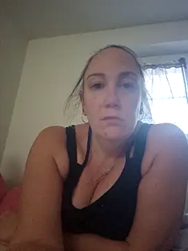 Snapshot of Wisie_Cutie chatting on 11.12.25 Wisie Cutie online show from 11.12.25