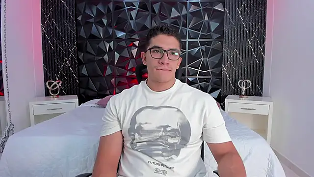 Snapshot of JeffDaltton chatting on 10.11.25 JeffDaltton online show from 10.11.25