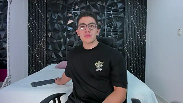 Snapshot of JeffDaltton chatting on 10.16.25 JeffDaltton online show from 10.16.25