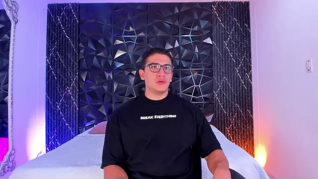 Snapshot of JeffDaltton chatting on 10.17.25 JeffDaltton online show from 10.17.25