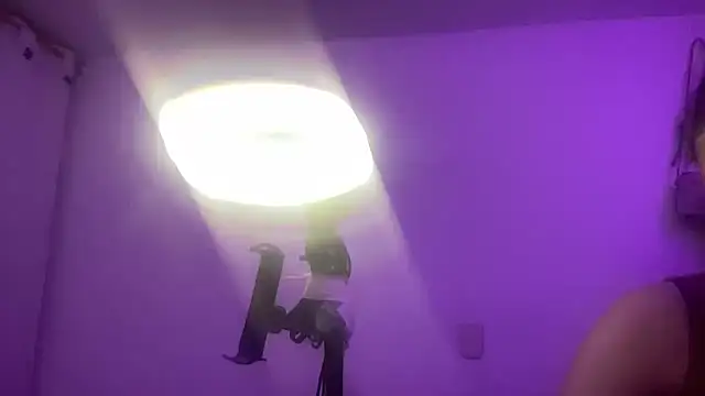 Snapshot of salome_polaniiee chatting on 09.16.25 salome polaniiee online show from 09.16.25