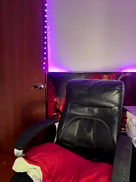 Snapshot of salome_polaniiee chatting on 10.08.25 salome polaniiee online show from 10.08.25