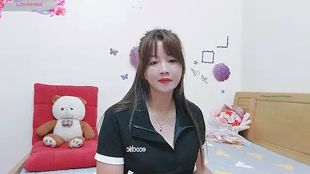 Holygirlsweet777 online show from 11.07.25