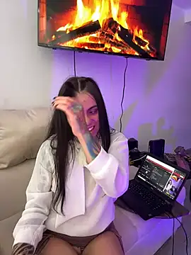 i am nina  online show from 11.23.25