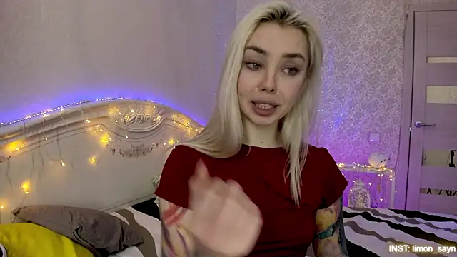 LillyMoure  online show from 02.03.26