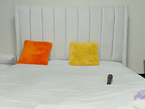 Snapshot of _heavenlysent chatting on 09.29.25 heavenlysent online show from 09.29.25