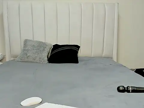 Snapshot of _heavenlysent chatting on 10.01.25 heavenlysent online show from 10.01.25