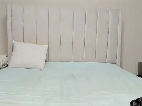 Snapshot of _heavenlysent chatting on 10.31.25 heavenlysent online show from 10.31.25