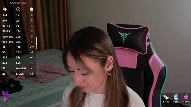 Snapshot of Fiona-Love chatting on 10.31.25 Fiona-Love online show from 10.31.25