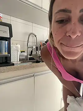 Snapshot of Gipoltergeist chatting on 02.14.25 Gipoltergeist online show from 02.14.25