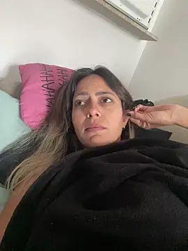 Snapshot of Gipoltergeist chatting on 09.25.25 Gipoltergeist online show from 09.25.25