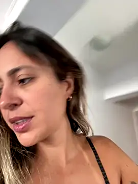 Snapshot of Gipoltergeist chatting on 10.22.25 Gipoltergeist online show from 10.22.25