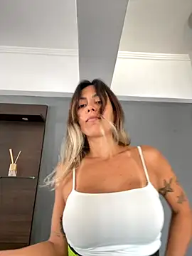 Snapshot of Gipoltergeist chatting on 10.25.25 Gipoltergeist online show from 10.25.25