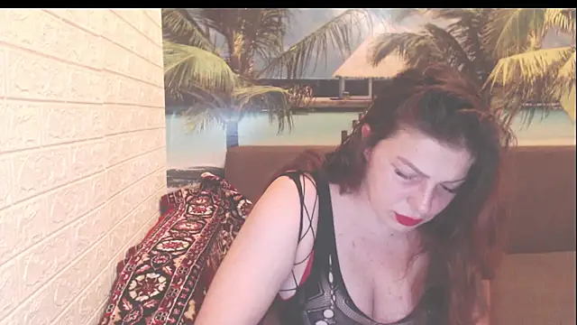 Queen  Natasha online show from 10.23.25