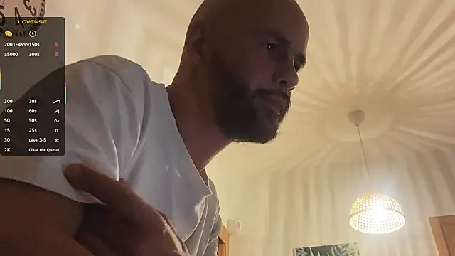 Snapshot of tim_beard chatting on 09.23.25 tim beard online show from 09.23.25