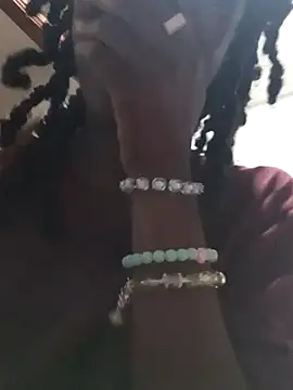 Prettybecs online show from 01.17.25