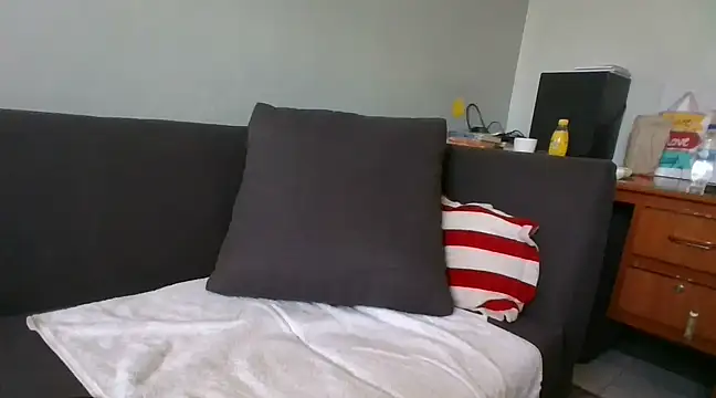 Prettybecs online show from 02.08.25