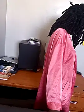 Prettybecs online show from 02.09.25