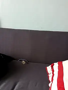 Prettybecs online show from 02.11.25