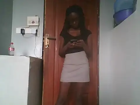 Prettybecs online show from 09.11.25
