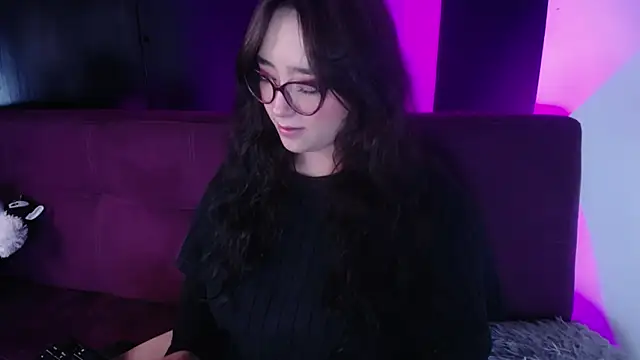 Miss Loise online show from 12.12.24