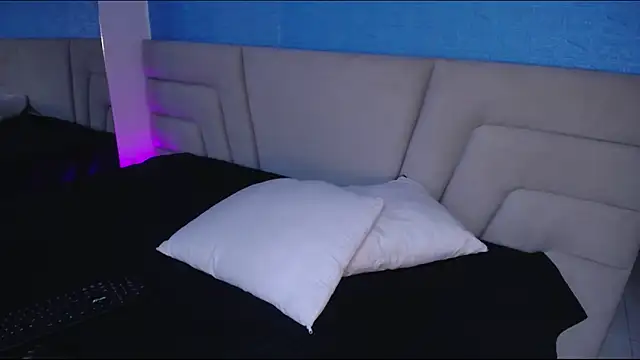 Miss Loise online show from 10.07.25