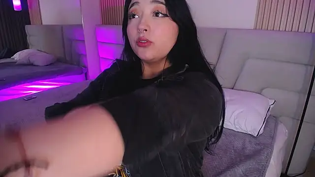 Miss Loise online show from 12.03.25