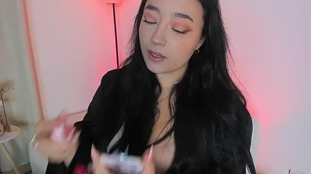 Snapshot of Miss_Loise chatting on 07.24.26 Miss Loise online show from 07.24.26