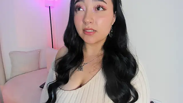 Snapshot of Miss_Loise chatting on 07.25.26 Miss Loise online show from 07.25.26