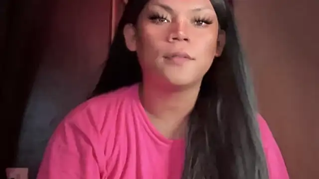 Snapshot of one_great_devine chatting on 10.27.25 one great devine online show from 10.27.25