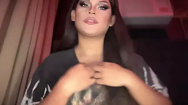 Snapshot of one_great_devine chatting on 11.14.25 one great devine online show from 11.14.25