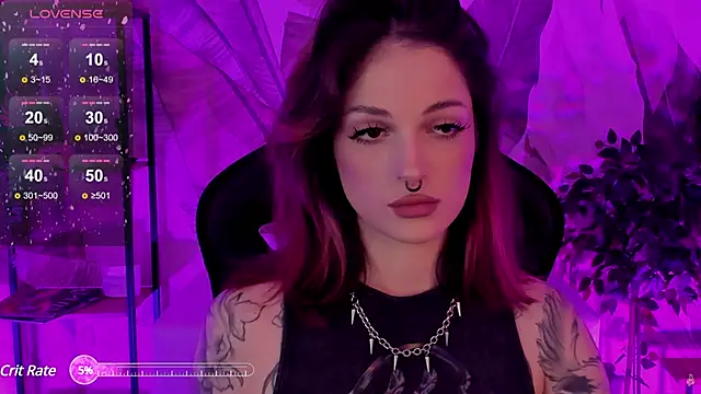 Snapshot of BratzieDarsie chatting on 02.24.25 BratzieDarsie online show from 02.24.25