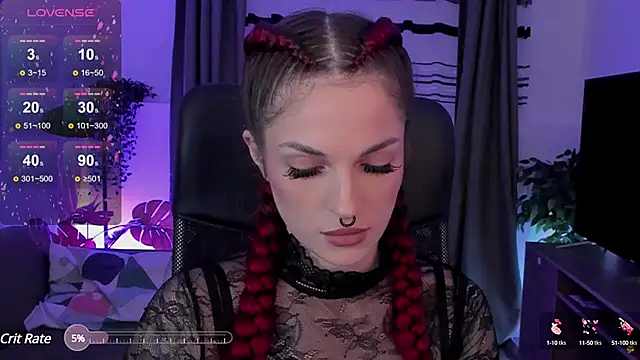 Snapshot of BratzieDarsie chatting on 02.28.25 BratzieDarsie online show from 02.28.25