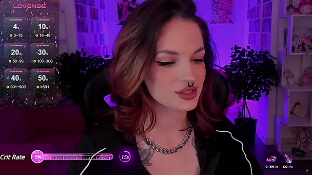 Snapshot of BratzieDarsie chatting on 03.07.25 BratzieDarsie online show from 03.07.25