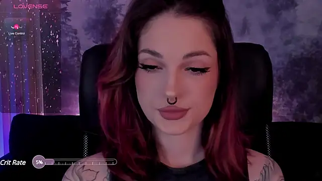 Snapshot of BratzieDarsie chatting on 03.11.25 BratzieDarsie online show from 03.11.25