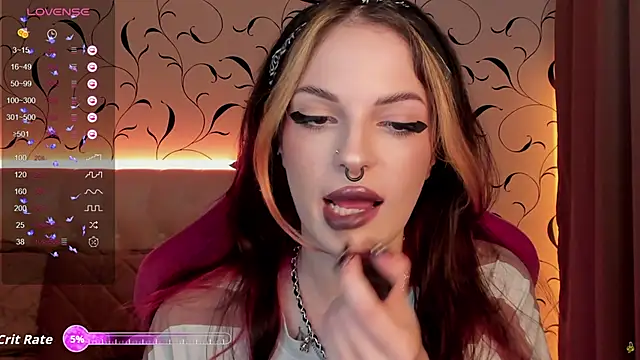 Snapshot of BratzieDarsie chatting on 09.12.25 BratzieDarsie online show from 09.12.25