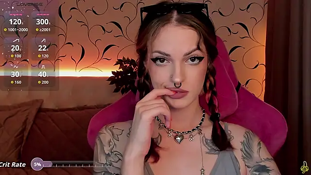 Snapshot of BratzieDarsie chatting on 10.04.25 BratzieDarsie online show from 10.04.25