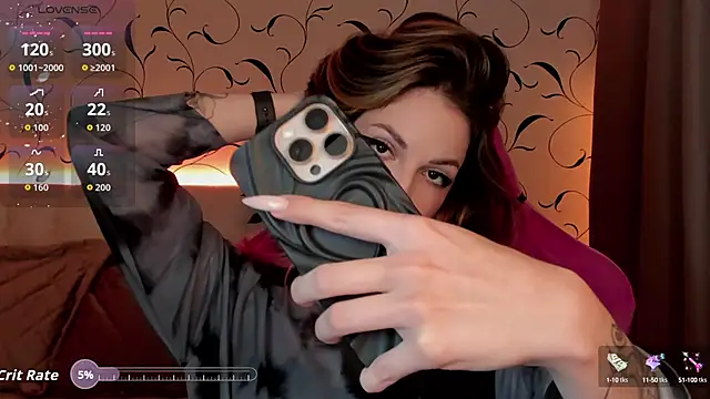 Snapshot of BratzieDarsie chatting on 10.06.25 BratzieDarsie online show from 10.06.25