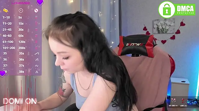 Snapshot of AnnyHoney_ chatting on 01.30.25 AnnyHoney online show from 01.30.25