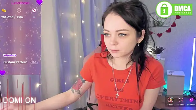 Snapshot of AnnyHoney_ chatting on 02.04.25 AnnyHoney online show from 02.04.25