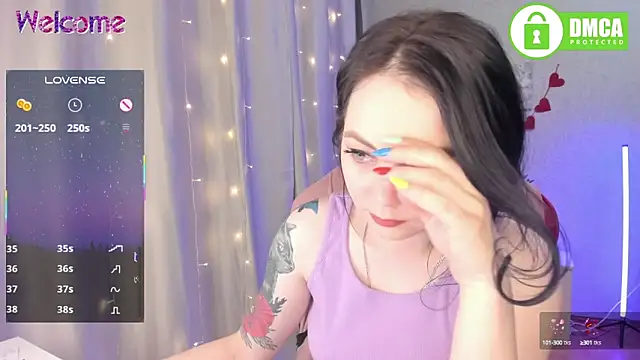 Snapshot of AnnyHoney_ chatting on 02.10.25 AnnyHoney online show from 02.10.25