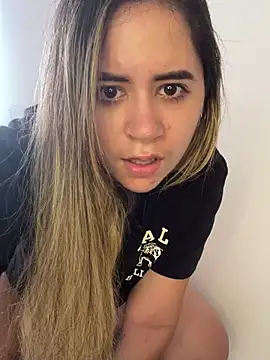 Ana lee13 online show from 12.31.24