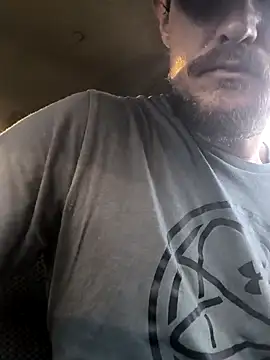 Snapshot of Midwestalpha chatting on 10.07.25 Midwestalpha online show from 10.07.25