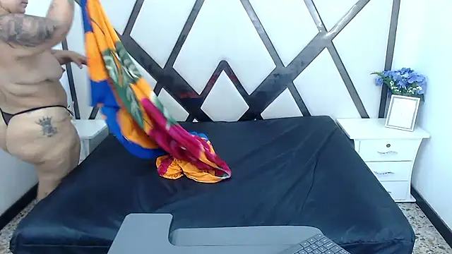 Snapshot of ChloexBigAss chatting on 01.13.25 ChloexBigAss online show from 01.13.25