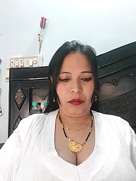 Poojabhabi101 online show from 02.20.25